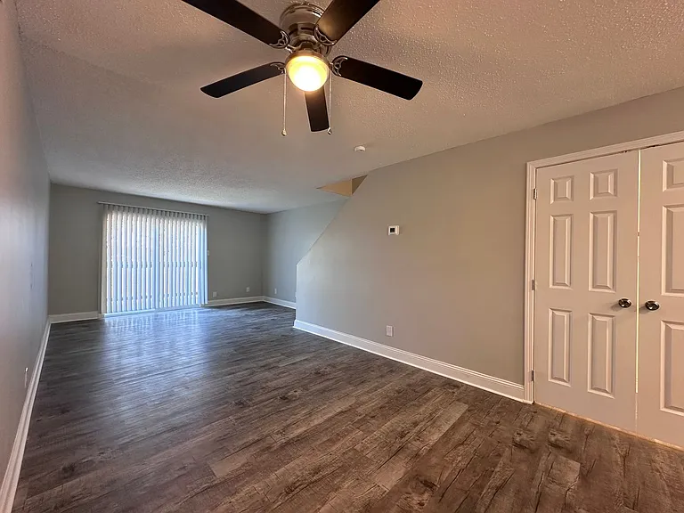 The Hammond Apartments — Photo 165