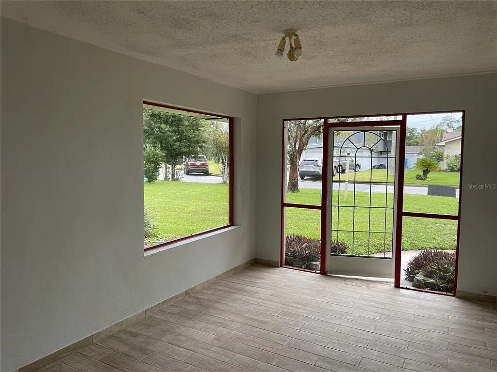 4 bed, 3.0 bath, 2382 sqft, $3,500 — Photo 3