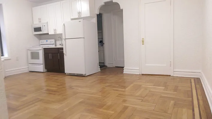 Rented by Lang Realty LLC | media 3