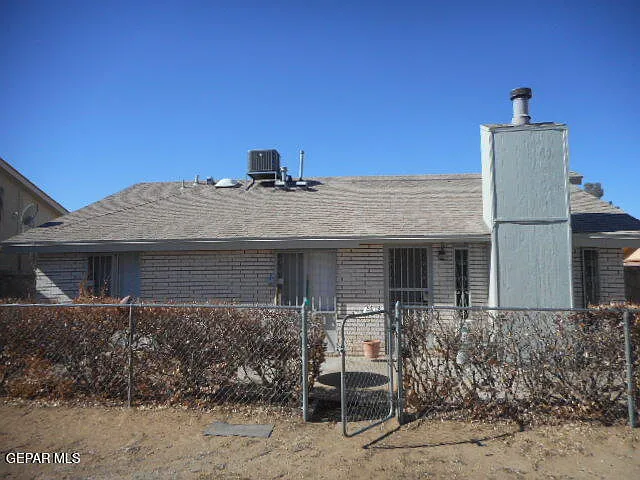 1836 Piedra Roja St — Photo 22