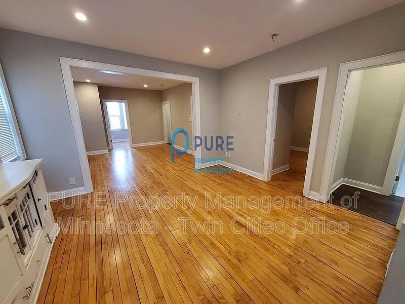Building Photo - 18 33rd St W #18-1