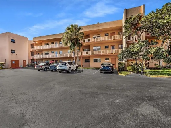 8380 Lagos De Campo Boulevard #110, Tamarac, FL 33321