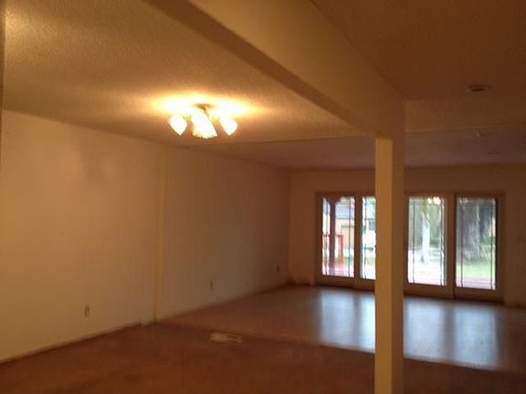 5th image of 12483 Lakeshore N