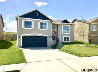 7914 S 190th Ave, Gretna, NE 68028