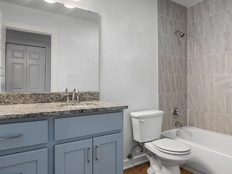 6211 Manor Rd #107 — Photo 14