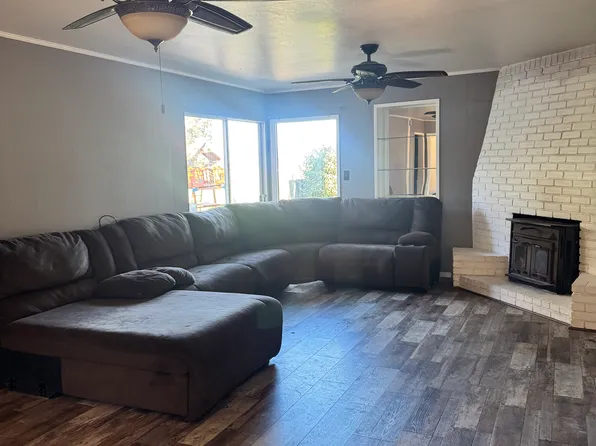 747 Rosa Morada Rd, Hollister, CA 95023