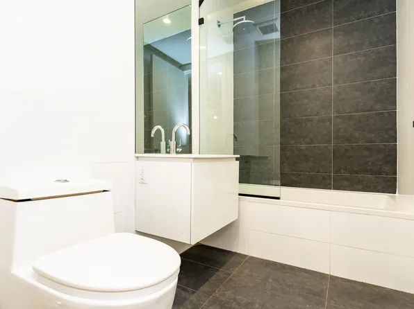 530 Midwood Street image 12 of 14