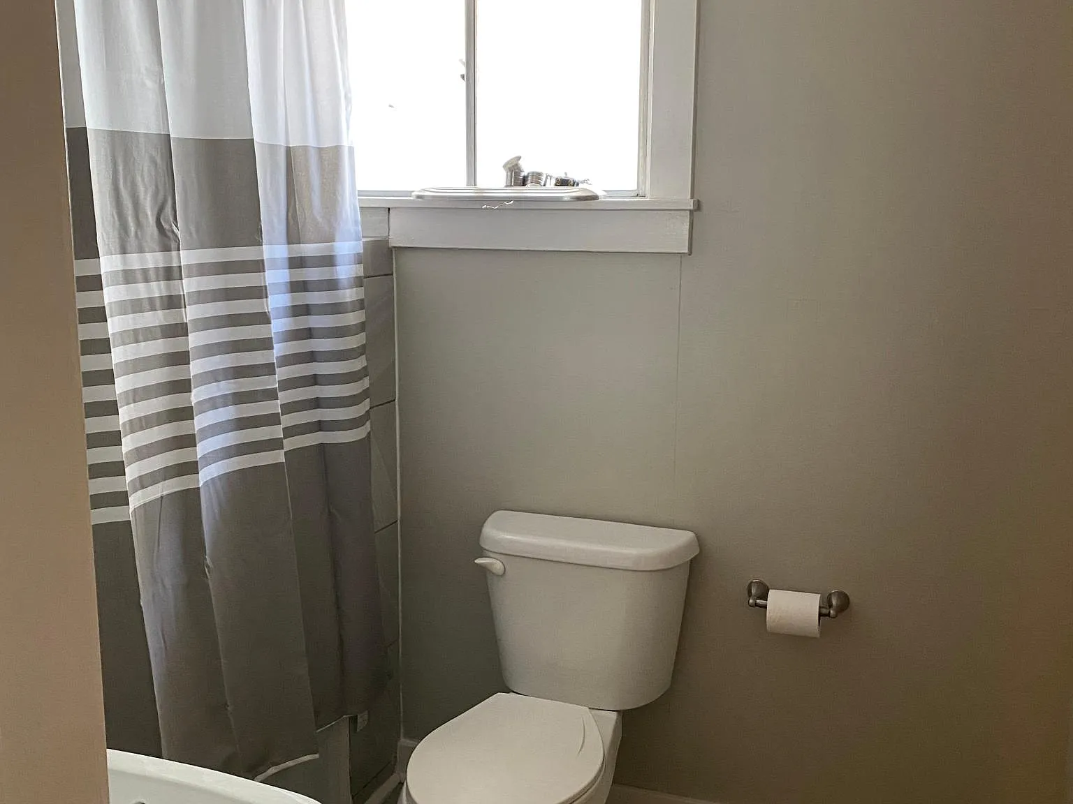421 Harding St — Photo 1
