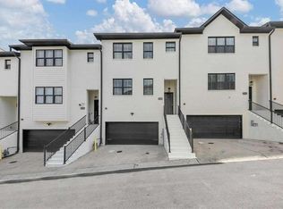 8017 Linfield Way, Sandy Springs, GA 30350