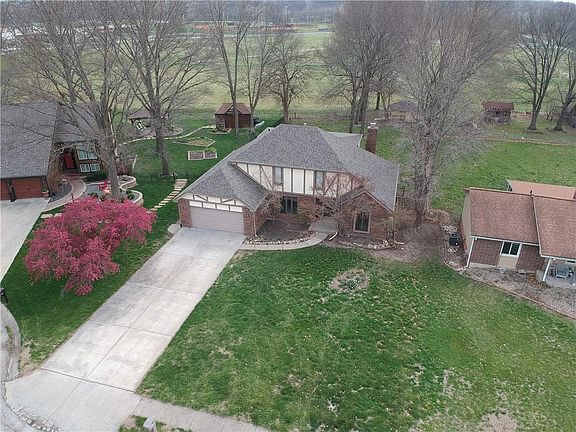 2nd image of 1315 Independence Ct