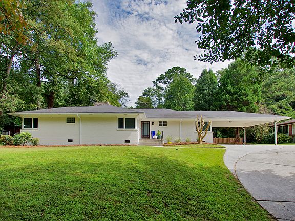 2nd image of 1905 Wellbourne Dr NE