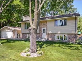 10100 34th St W, Minnetonka, MN 55305