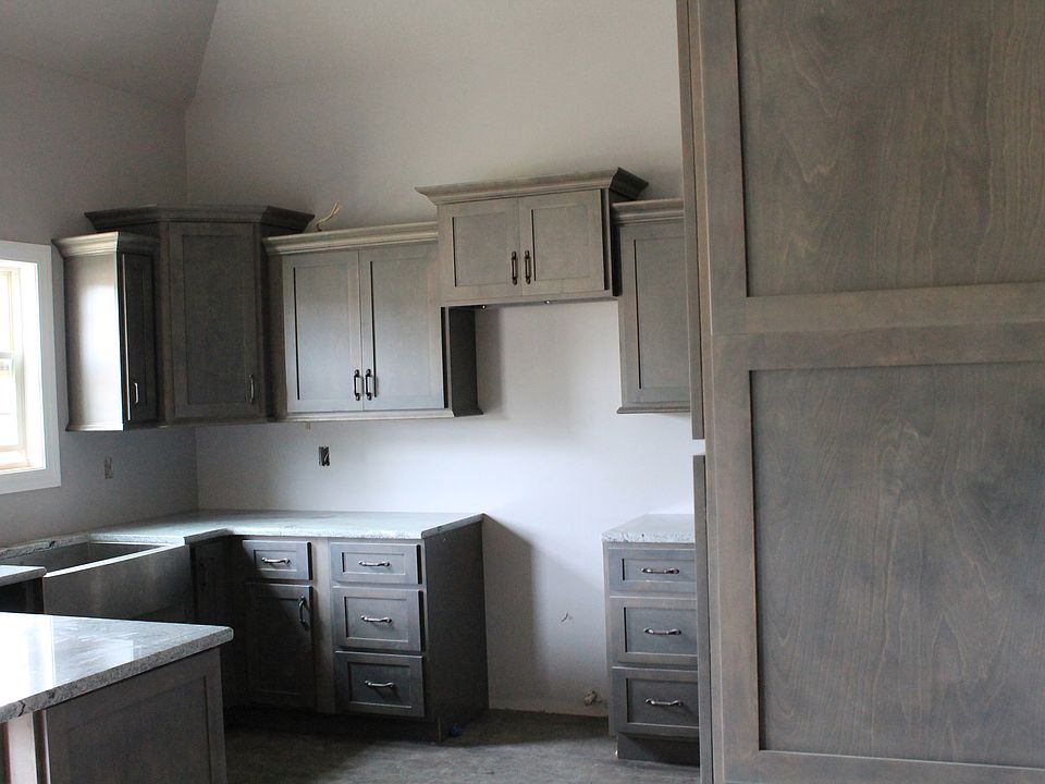2nd image of 2600 Eden Hills Ln