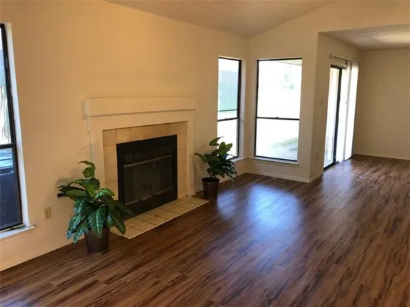 12807 Widge Dr, Austin, TX 78727
