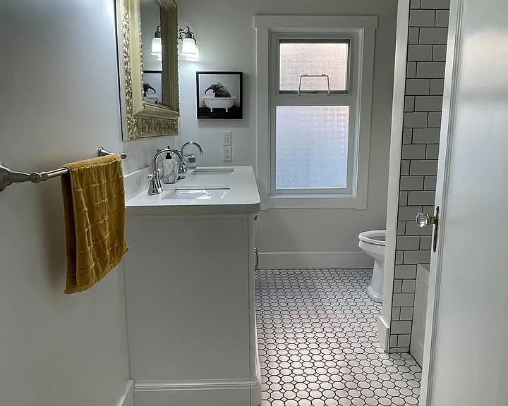 354 Moss St — Photo 12