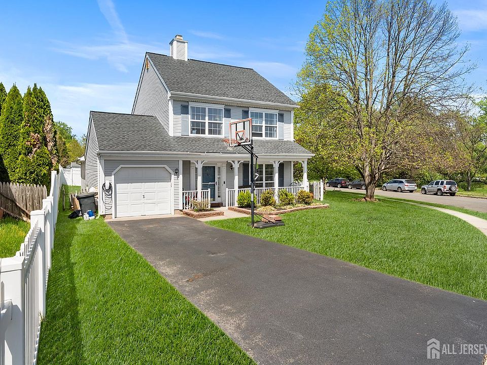 1st image of 48 Stanford Dr
