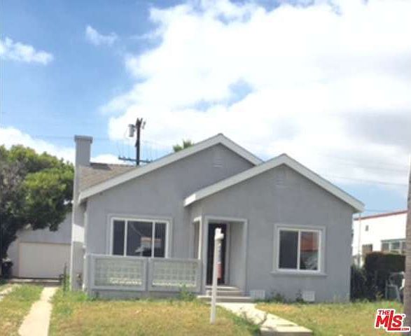 1st image of 1828 W 69th St