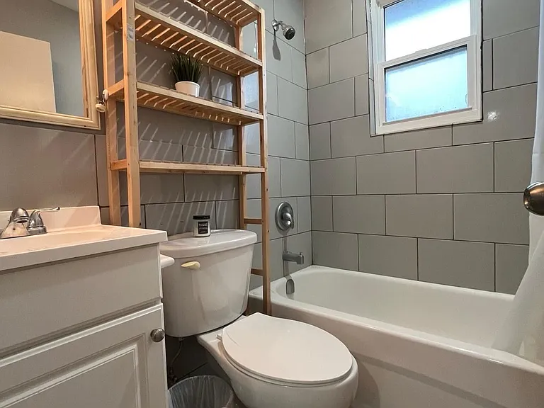 601 Olive Ave #MAIN — Photo 9