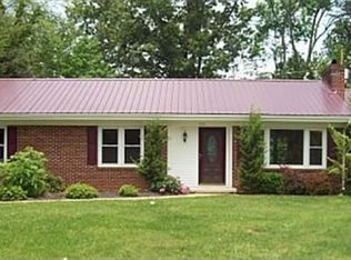 410 Circle Heights Dr, Greeneville, TN 37745