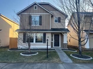 738 N Carisbrooke Ave, Meridian, ID 83642