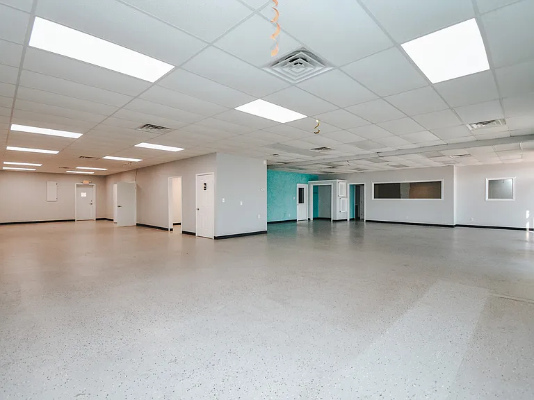 305 Sam Houston Dr #B — Photo 4