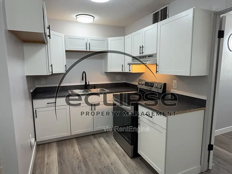 Summit View Apartments — Photo 61