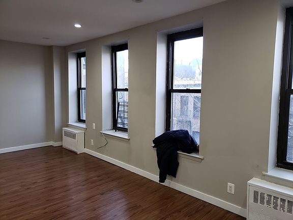3rd image of 1357 Eastern Pkwy #33