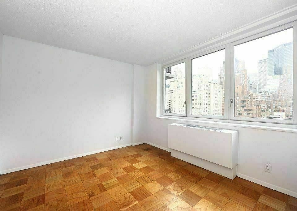 1st image of 302 E 95th St #4A