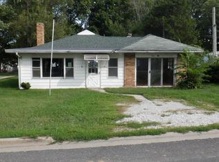 401 W Hill St, Eureka, IL