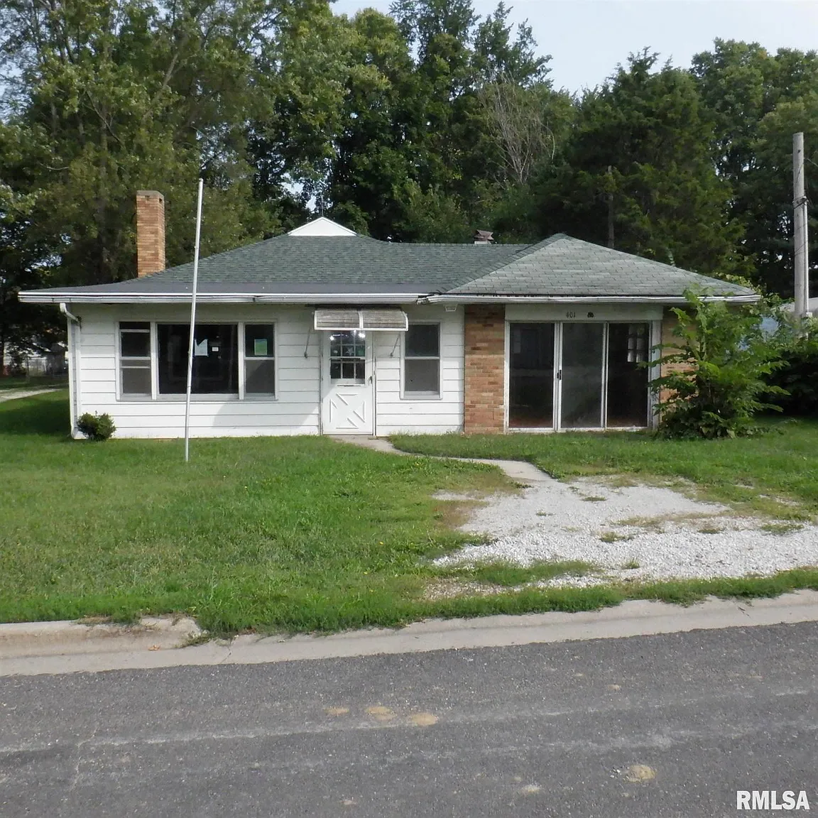 401 W Hill St photo 1