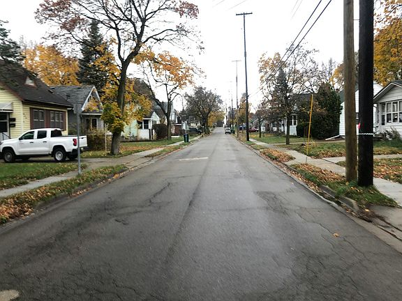 4th image of 2119 Lyons Ave