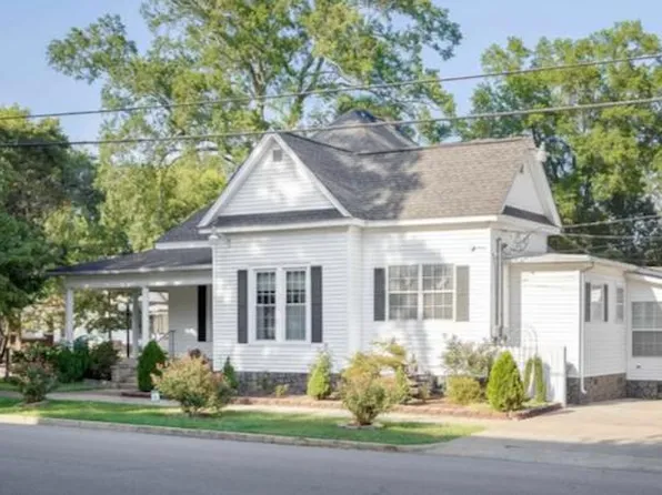 502 E Tombigbee St #B, Florence, AL 35630