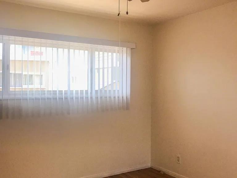 1602 N Rowell Ave — Photo 5