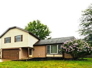 53 Old Farm Cir, West Seneca, NY 14218