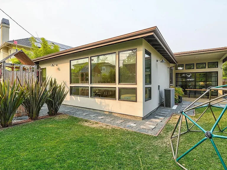 3156 Ramona St — Photo 19