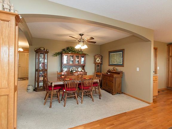 5th image of 1046 Lake Shore Dr SE