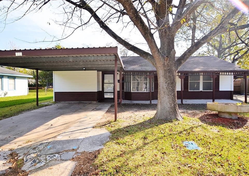 1st image of 202 Begonia Ln