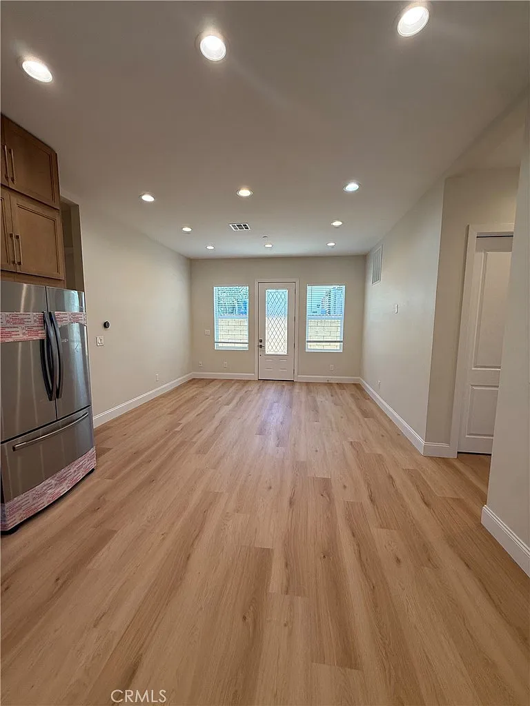 3 bed, 1180 sqft, $3,795 — Photo 1