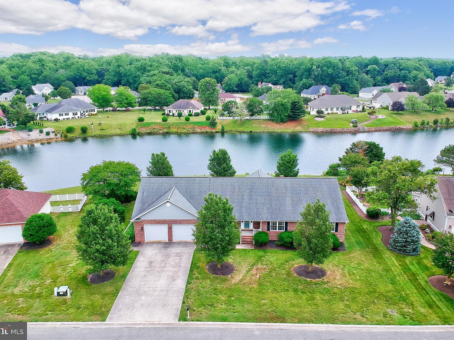 111 W Mill Pond Dr, Selbyville, DE 19975 | Zillow