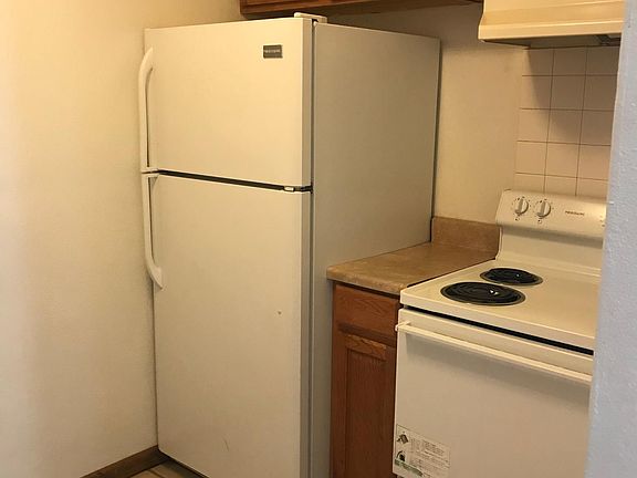 3rd image of 728 W Pine Hill Ln APT 10