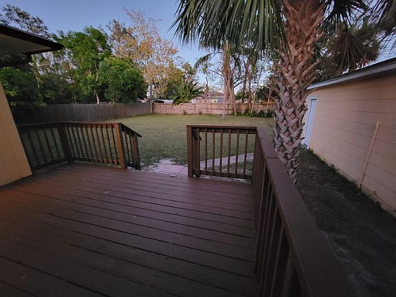 2nd image of 709 S Crest Ave