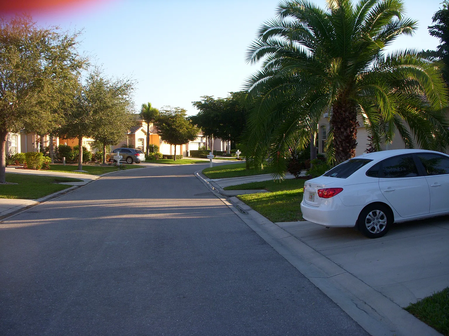 9741 Las Casas Dr — Photo 2