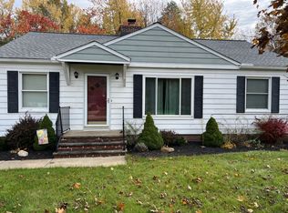 743 Lander Rd, Highland Heights, OH 44143