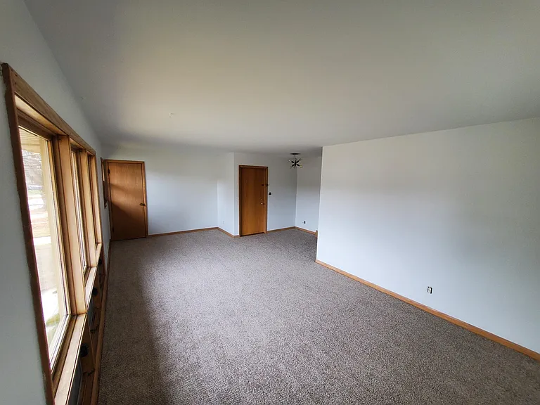 3737 N Morris Blvd — Photo 3