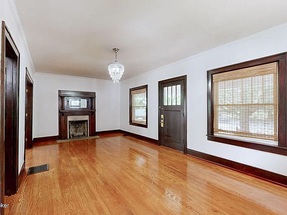 4th image of 1059 Eastern Pkwy
