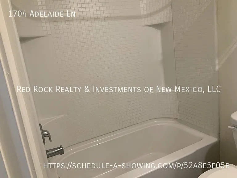 1704 Adelaide Ln — Photo 20