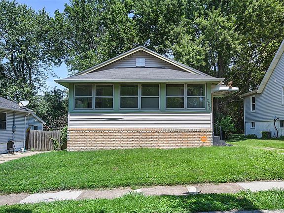 2nd image of 9425 Muriel Ave