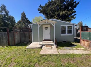 30 Bloomfield Rd, Sebastopol, CA 95472