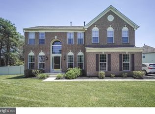 327 Bon Air Dr, Williamstown, NJ 08094