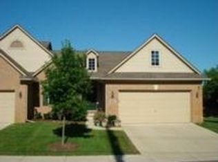 8010 Springdale Dr #1, White Lake, MI 48386